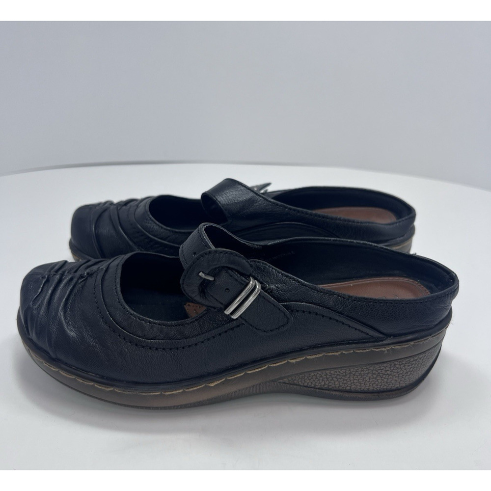 Bare Traps Leather Porsha Mule Size 6.5M Black Strap Buckle 2.25" Wedge Slip On